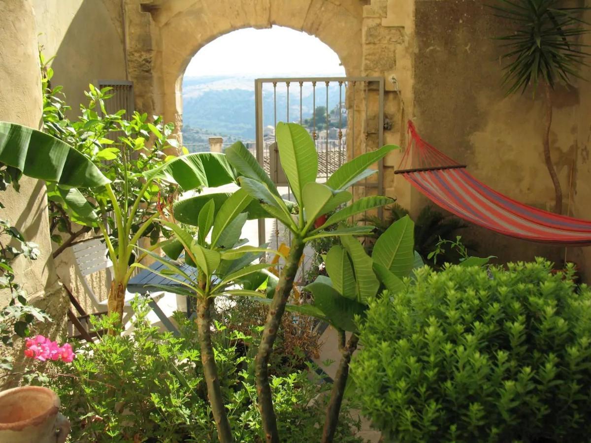 A Naca Villa Ragusa Bagian luar foto