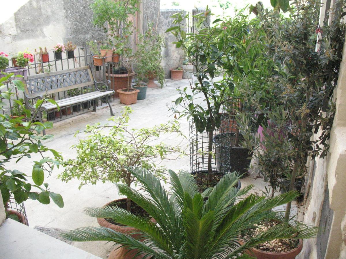 A Naca Villa Ragusa Bagian luar foto
